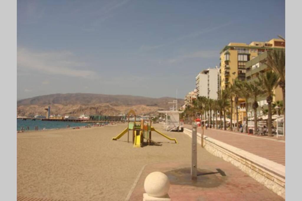El Rinconcito Cubano En La Playa Daire Almería Dış mekan fotoğraf
